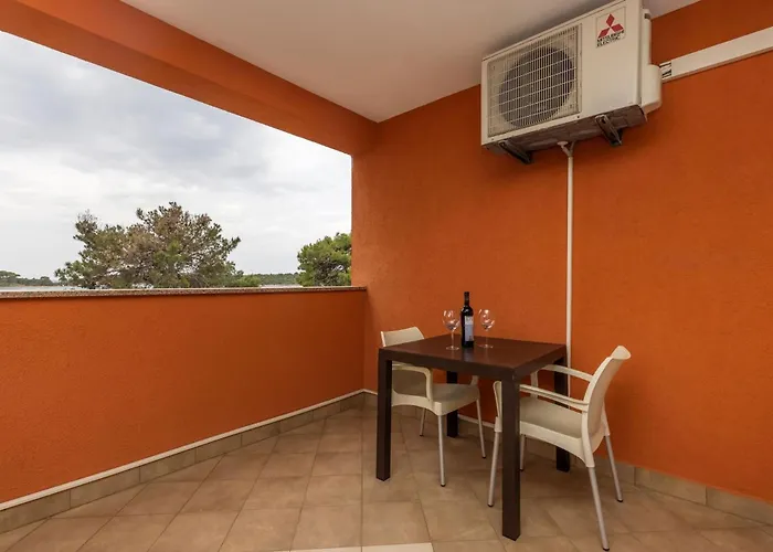 Apartman Seaside With A Swimming Pool Losinj, Losinj - 22580 Mali Lošinj