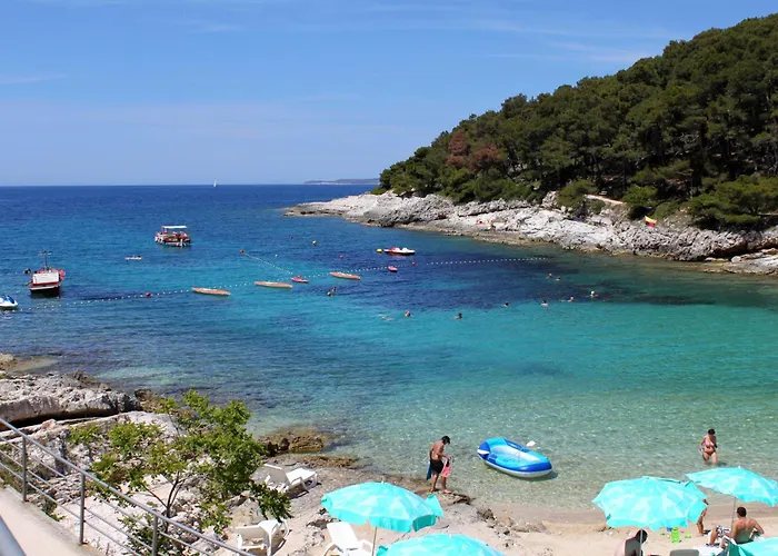 Seaside With A Swimming Pool Losinj, Losinj - 22580 Apartman *