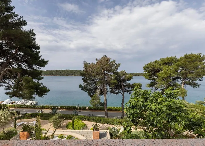 Apartman Seaside With A Swimming Pool Losinj, Losinj - 22580 Mali Lošinj