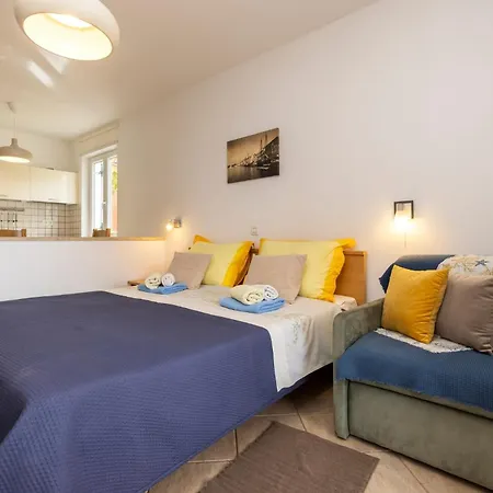 Apartment Seaside With A Swimming Pool Losinj, Losinj - 22580