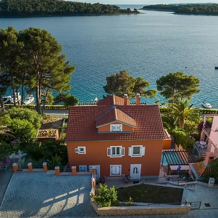 Seaside With A Swimming Pool Losinj, Losinj - 22580 Mali Lošinj