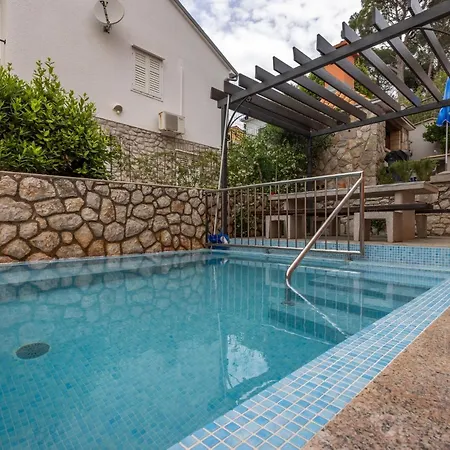 Seaside With A Swimming Pool Losinj, Losinj - 22580 Apartmán Mali Lošinj
