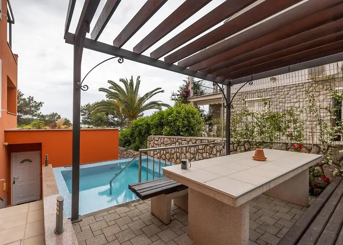 Seaside With A Swimming Pool Losinj, Losinj - 22580 شقة